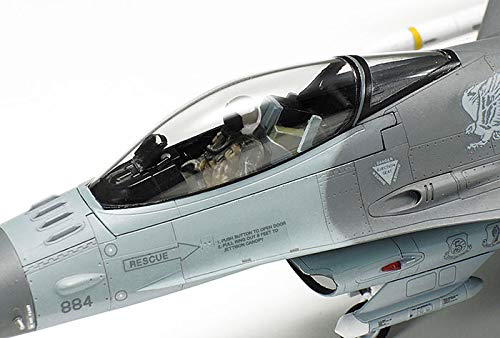tamiya-1-72-f-16cj-fighting-falcon-modellbausatz-grau image 8