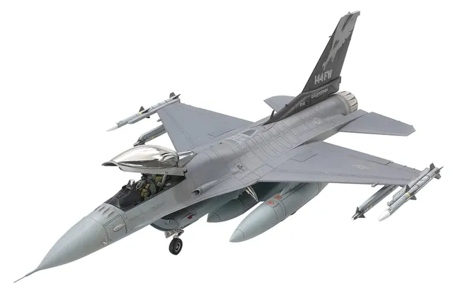 tamiya-f-16c-block-25-32-flugzeug-modellbausatz-1-48-61101 image 1