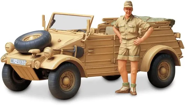 tamiya-1-35-k-belwagen-t82-afrika-wwii-bausatz-beige image 1