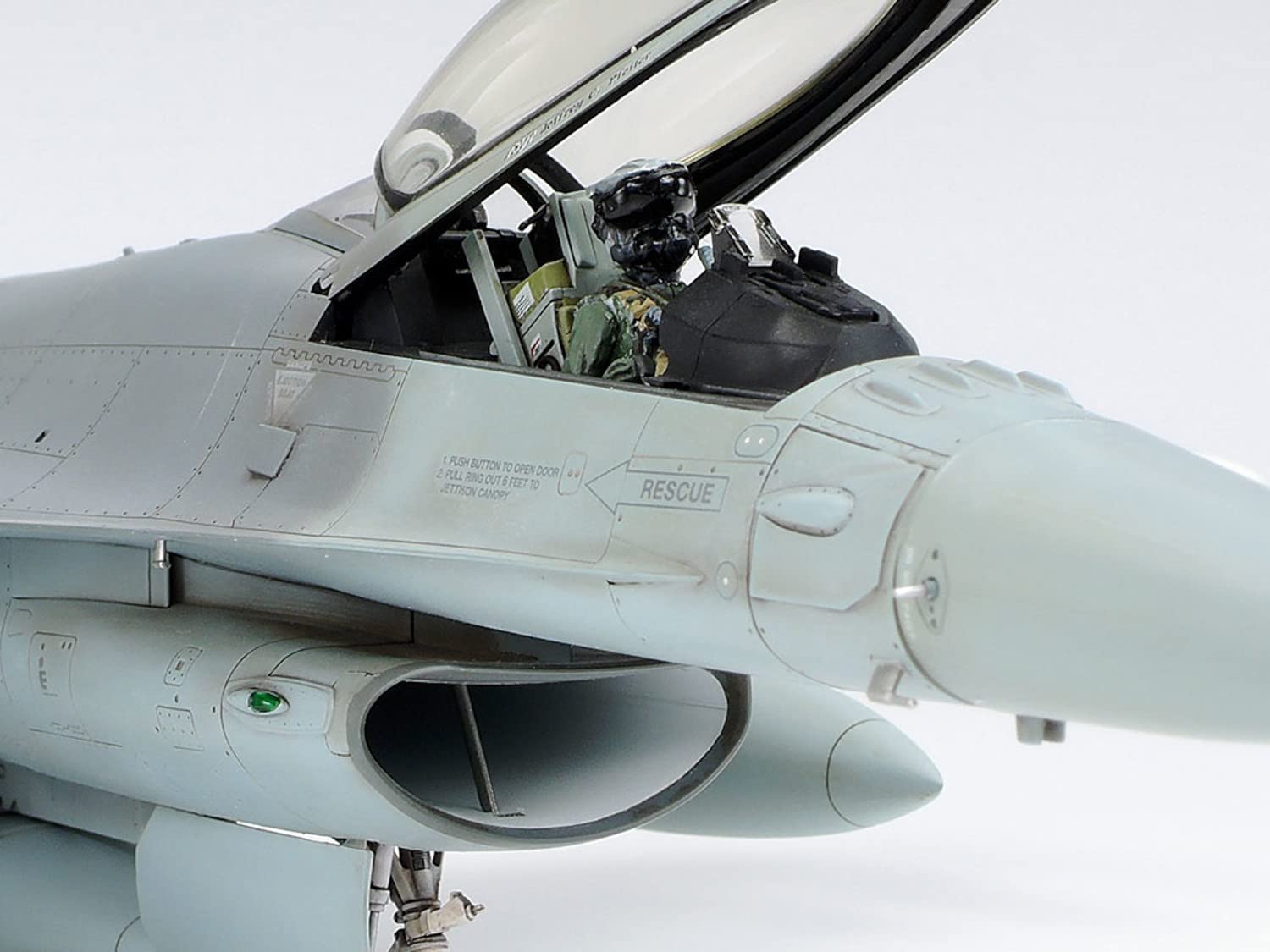 tamiya-f-16c-block-25-32-flugzeug-modellbausatz-1-48-61101 image 5
