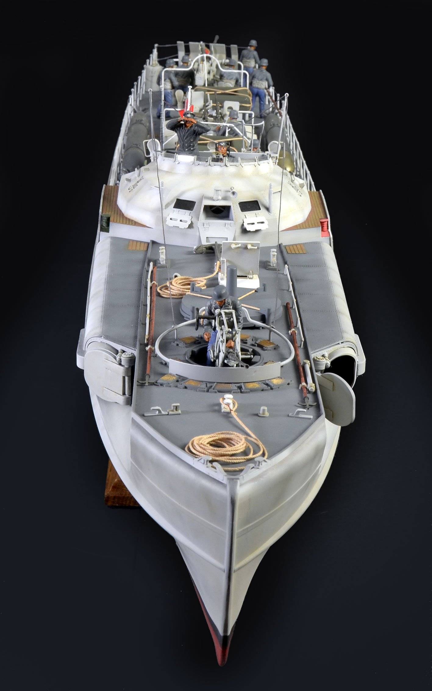 italeri-ships-schnellboot-s-100-1-35-schiffsmodell-prm-edition image 4