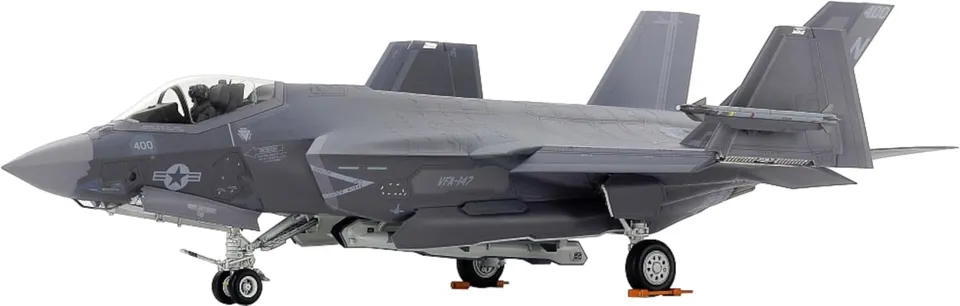 tamiya-61127-f-35c-lightning-ii-flugzeug-bausatz-1-48-us-jet image 1