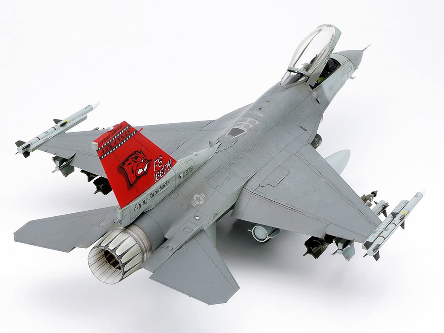 tamiya-f-16c-block-25-32-flugzeug-modellbausatz-1-48-61101 image 4