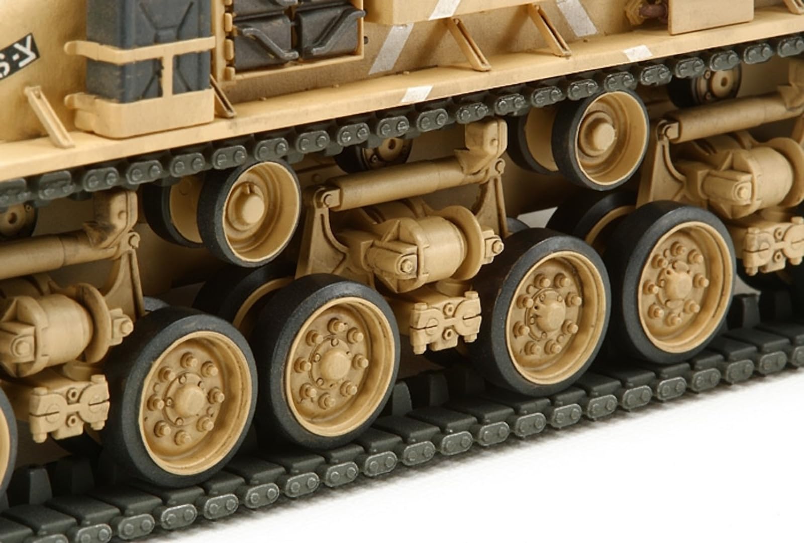 tamiya-m51-super-sherman-panzermodell-1-35-105mm image 7