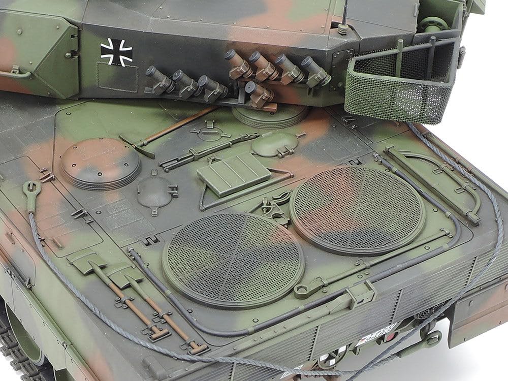 tamiya-35271-leopard-2a6-kampfpanzer-plastikbausatz-1-35 image 8