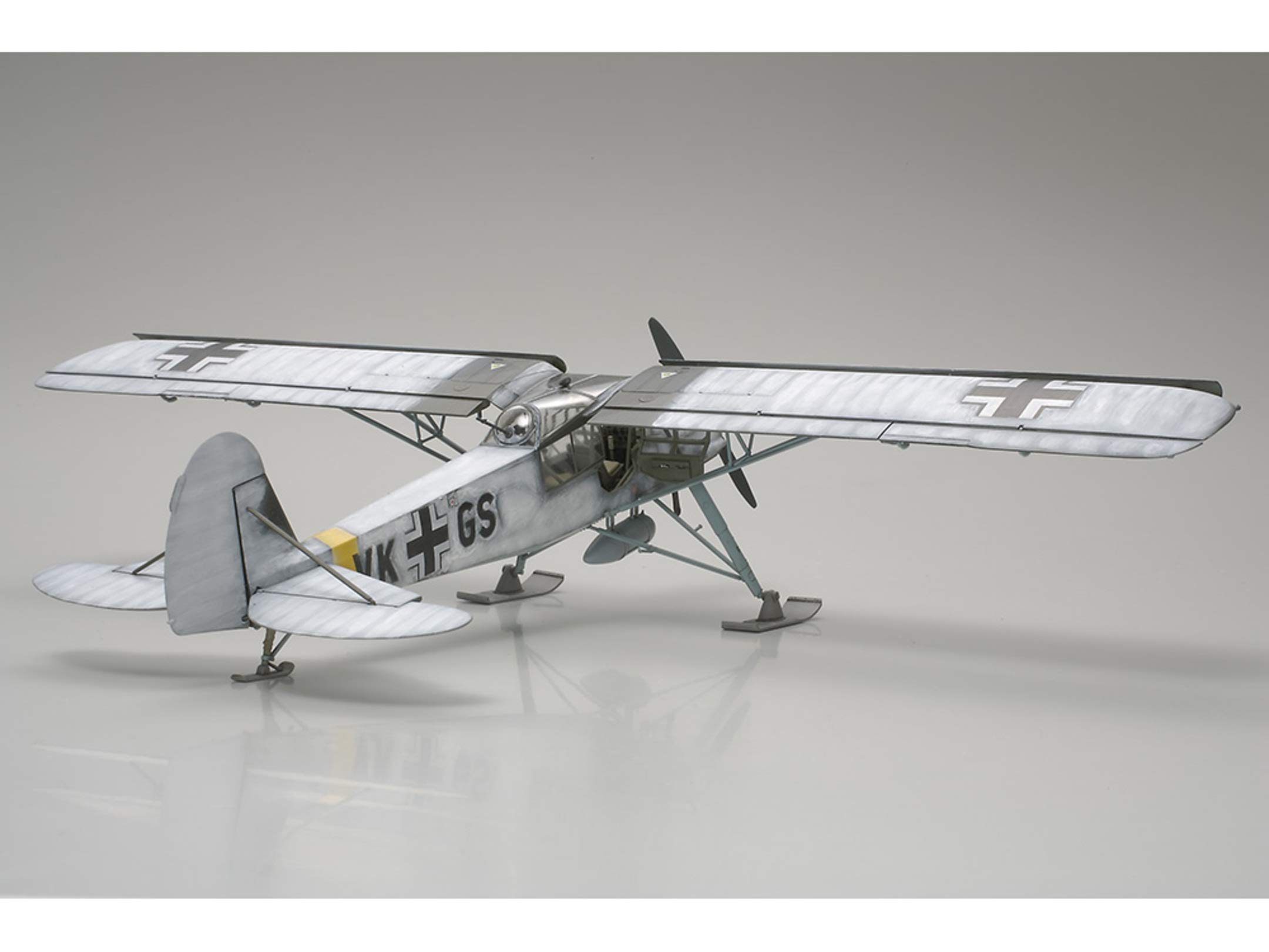 tamiya-fieseler-fi156c-storch-bausatz-1-48-wwii-flugzeug image 8