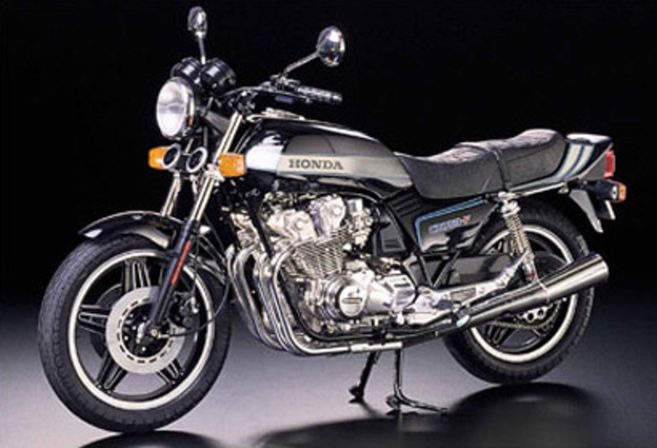 tamiya-big-scale-16020-honda-cb750f-modellbausatz-1-6 image 5