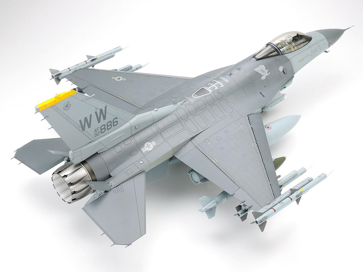 tamiya-60315-f-16cj-fighting-falcon-flugzeugmodell-1-32 image 3