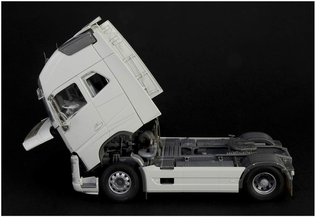 italeri-trucks-3940s-volvo-fh4-globetrotter-xl-truck-1-24 image 7