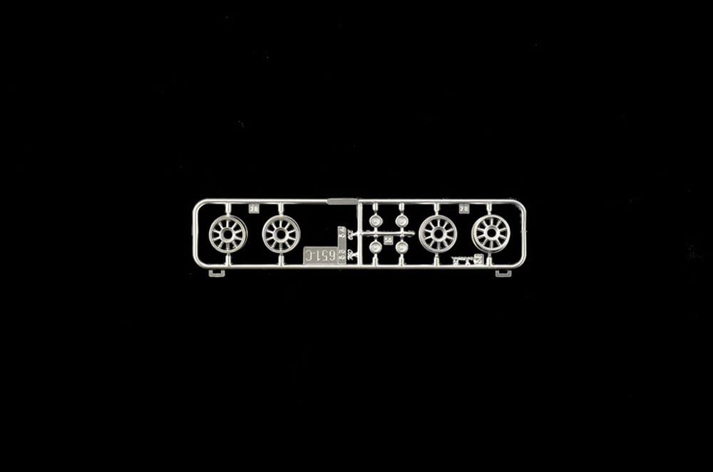italeri-3623s-volvo-760-gle-plastikbausatz-1-24-blau image 8