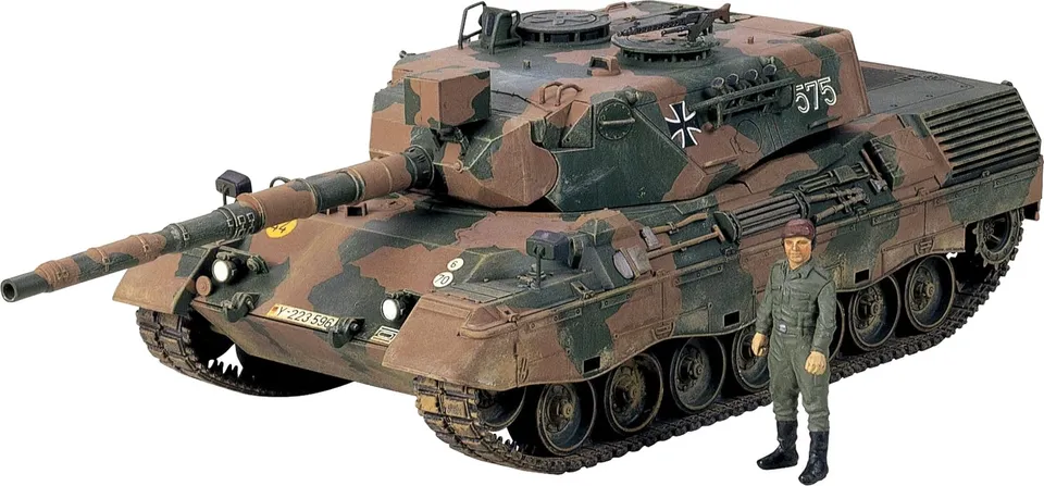tamiya-leopard-1a4-panzer-modellbausatz-1-35-mit-figur image 1