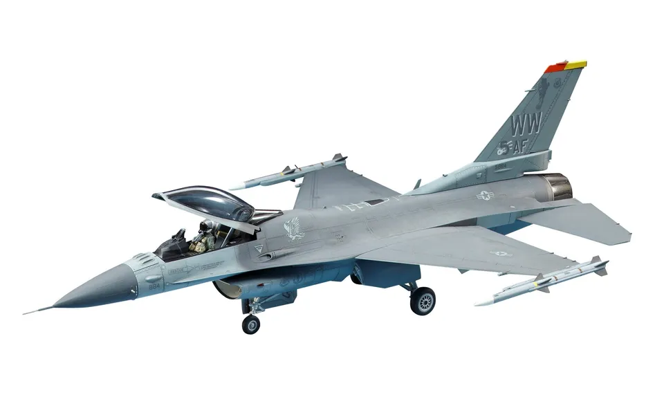 tamiya-f-16cj-fighting-falcon-flugzeug-1-72-bausatz image 1