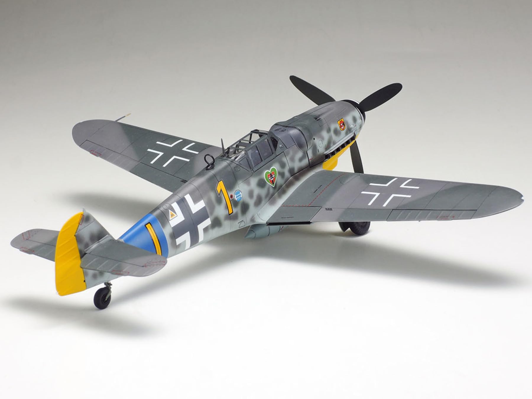 tamiya-61117-bf-109-g-6-modellbausatz-1-48-unlackiert image 3
