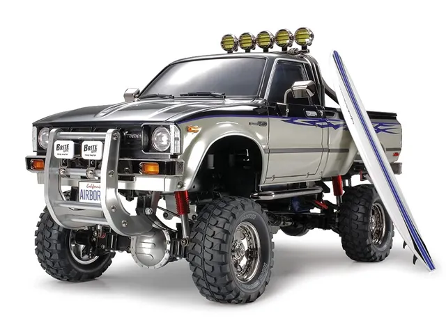 tamiya-58397-toyota-hilux-highlift-rc-pickup-1-10-4x4 image 1