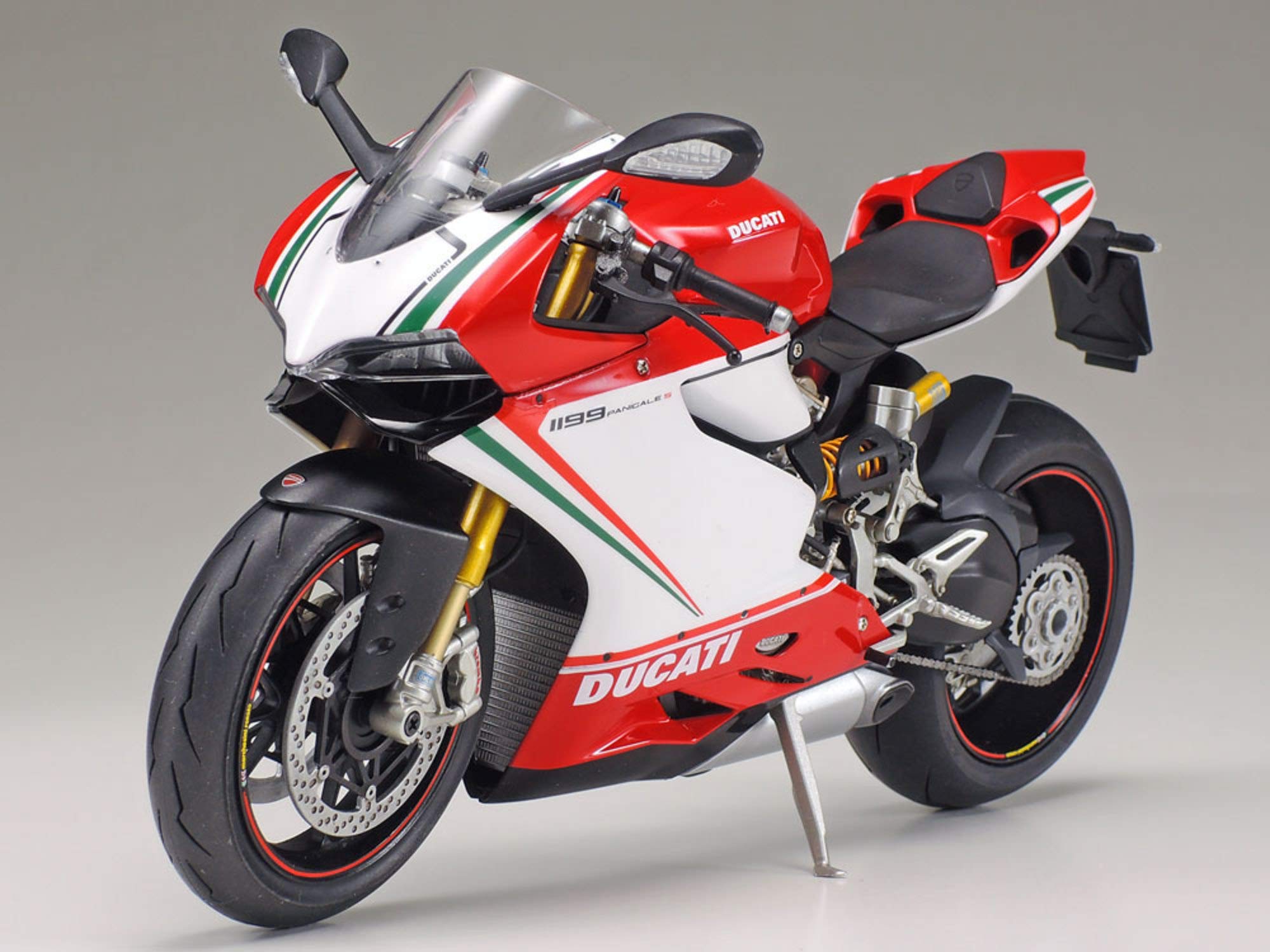 tamiya-ducati-1199-panigale-s-tricolore-1-12-bausatz-unlackiert image 6