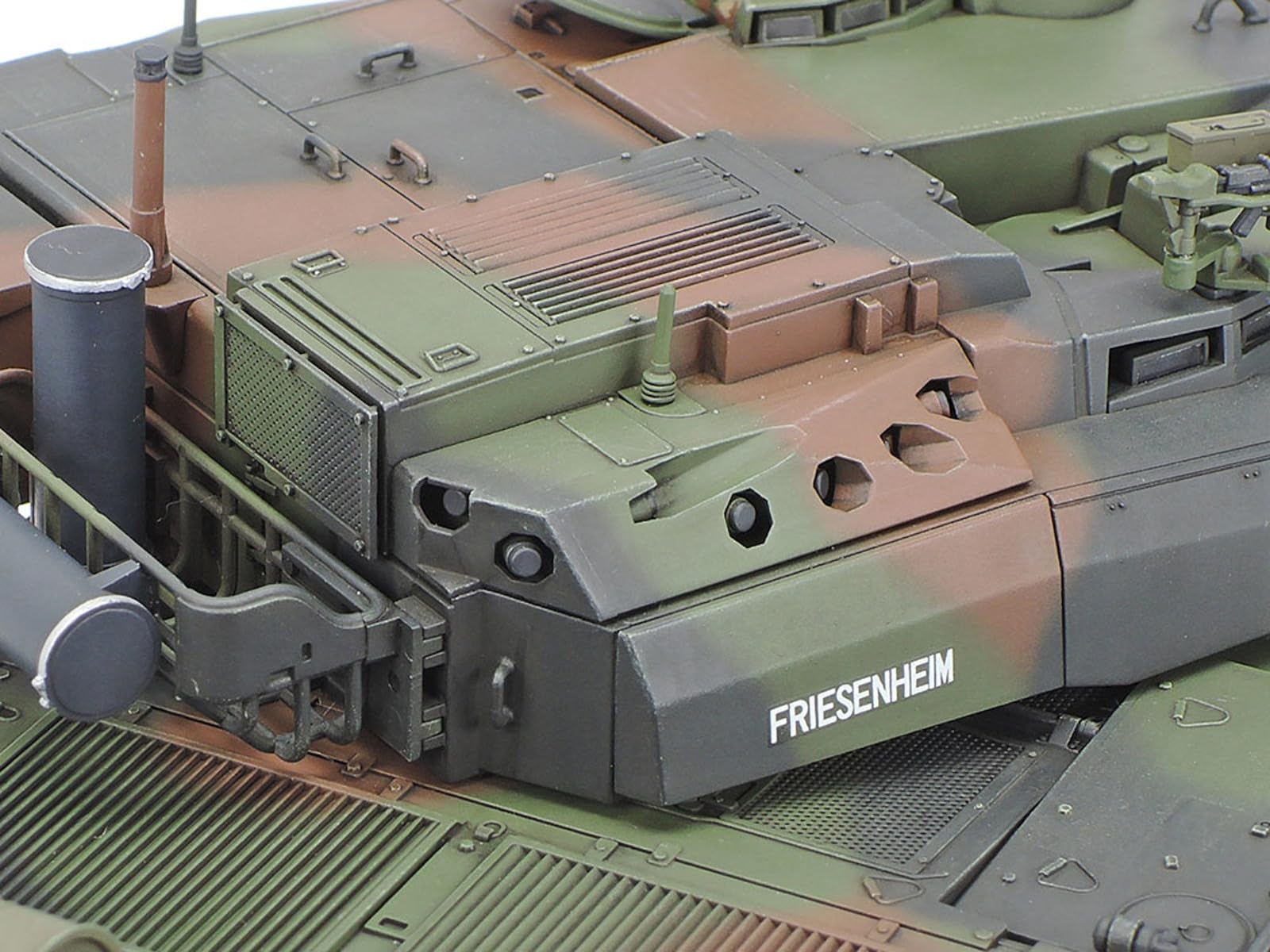 tamiya-1-35-leclerc-serie-2-plastikmodellbausatz-unlackiert image 5