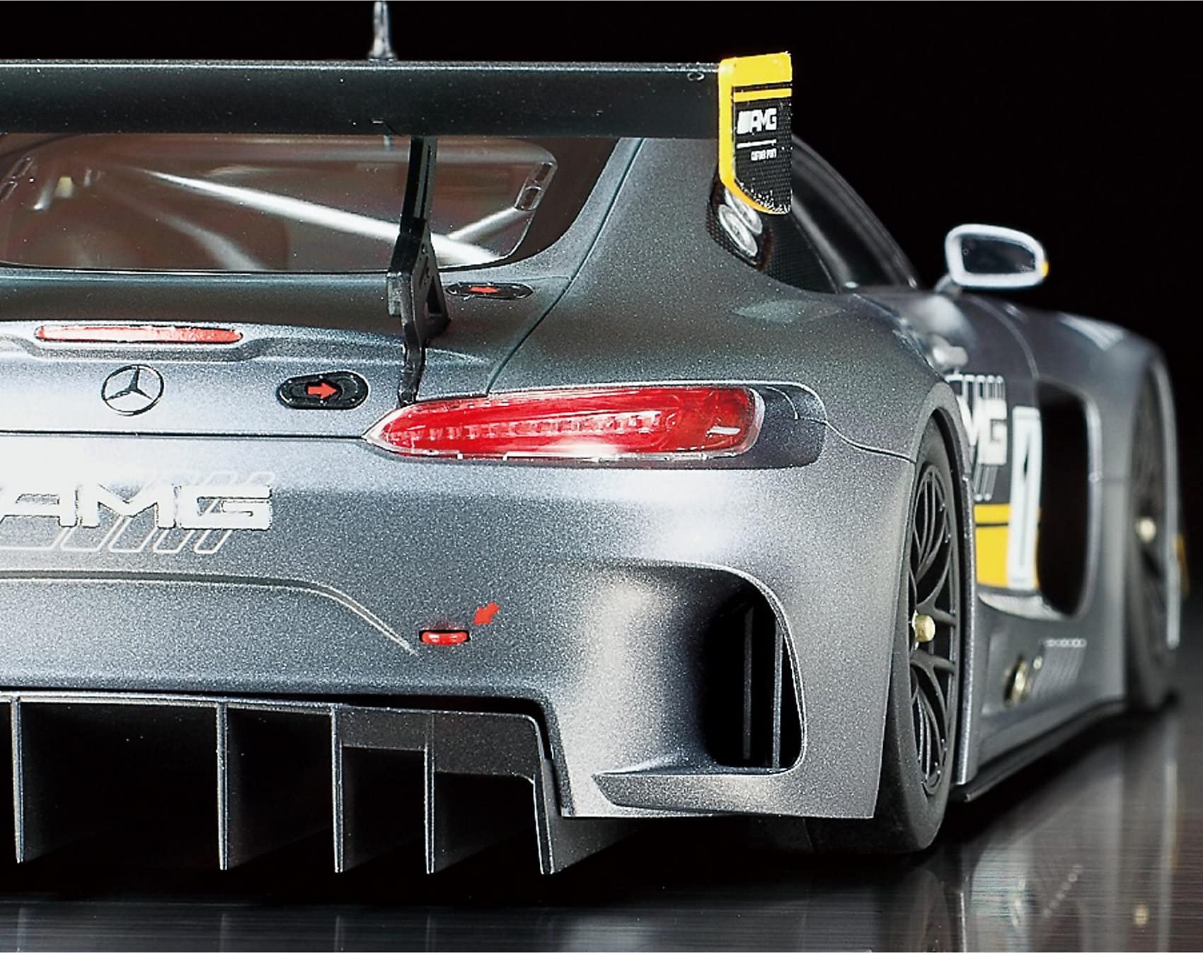 tamiya-24345-mercedes-amg-gt3-modellbausatz-1-24 image 5