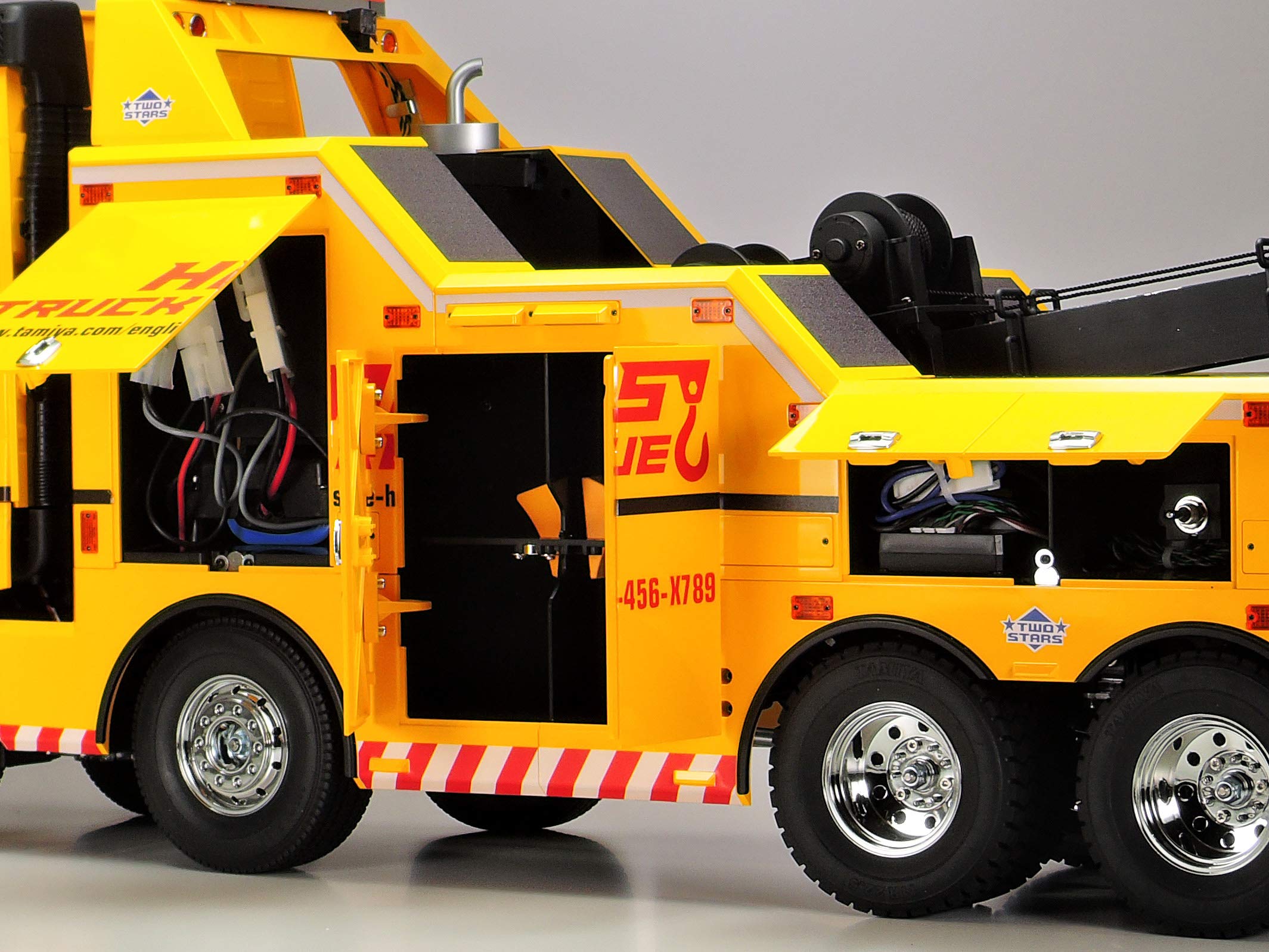 tamiya-56362-volvo-fh16-abschlepper-8x4-1-14-rc-truck image 7