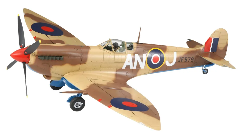 tamiya-60320-1-32-supermarine-spitfire-mk-viii-flugzeugbausatz image 1