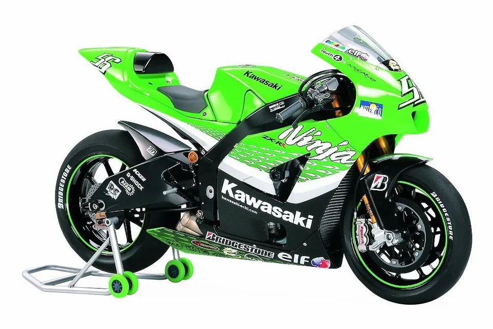 tamiya-14109-kawasaki-ninja-zx-rr-modellbausatz-gr-n image 1