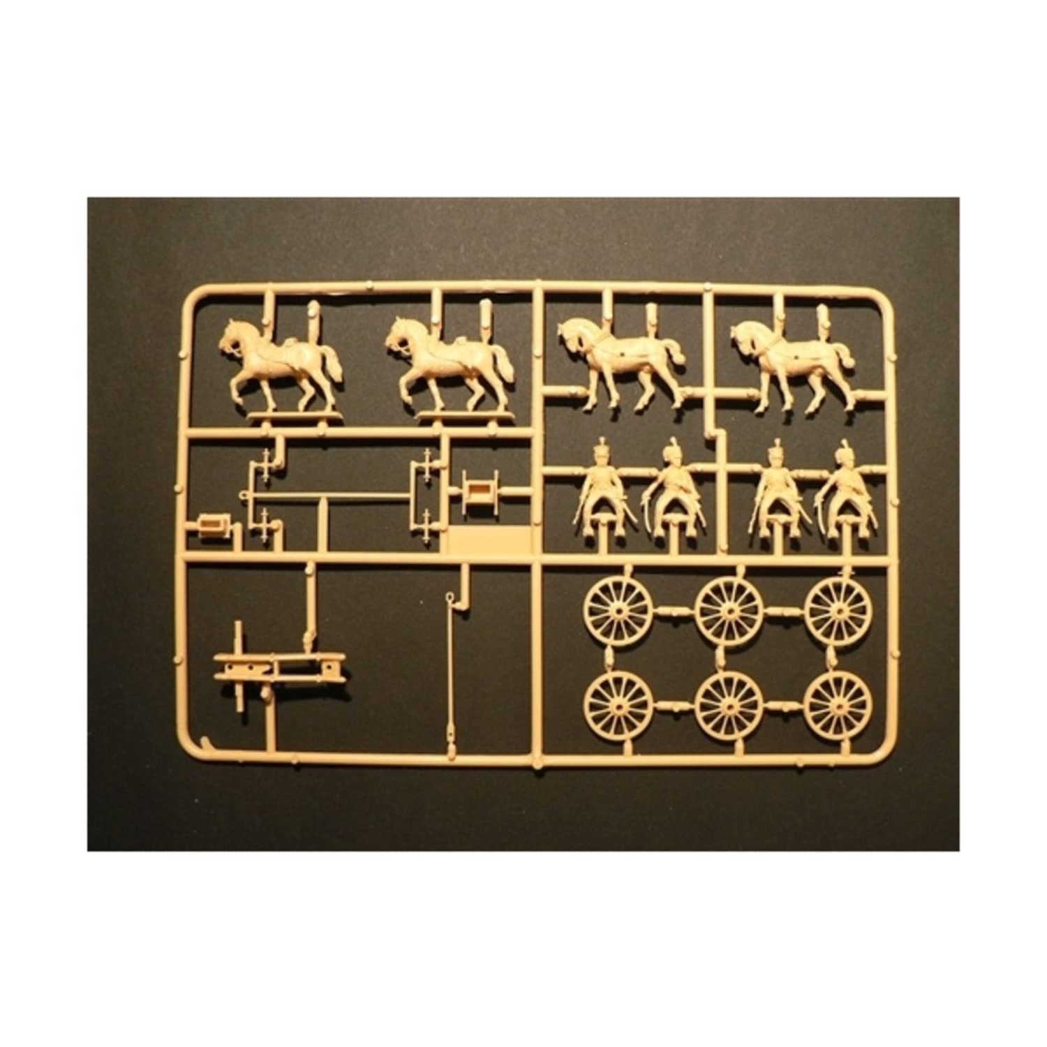italeri-miniatures-510006018-franz-sische-garde-artillerie-1-72 image 3