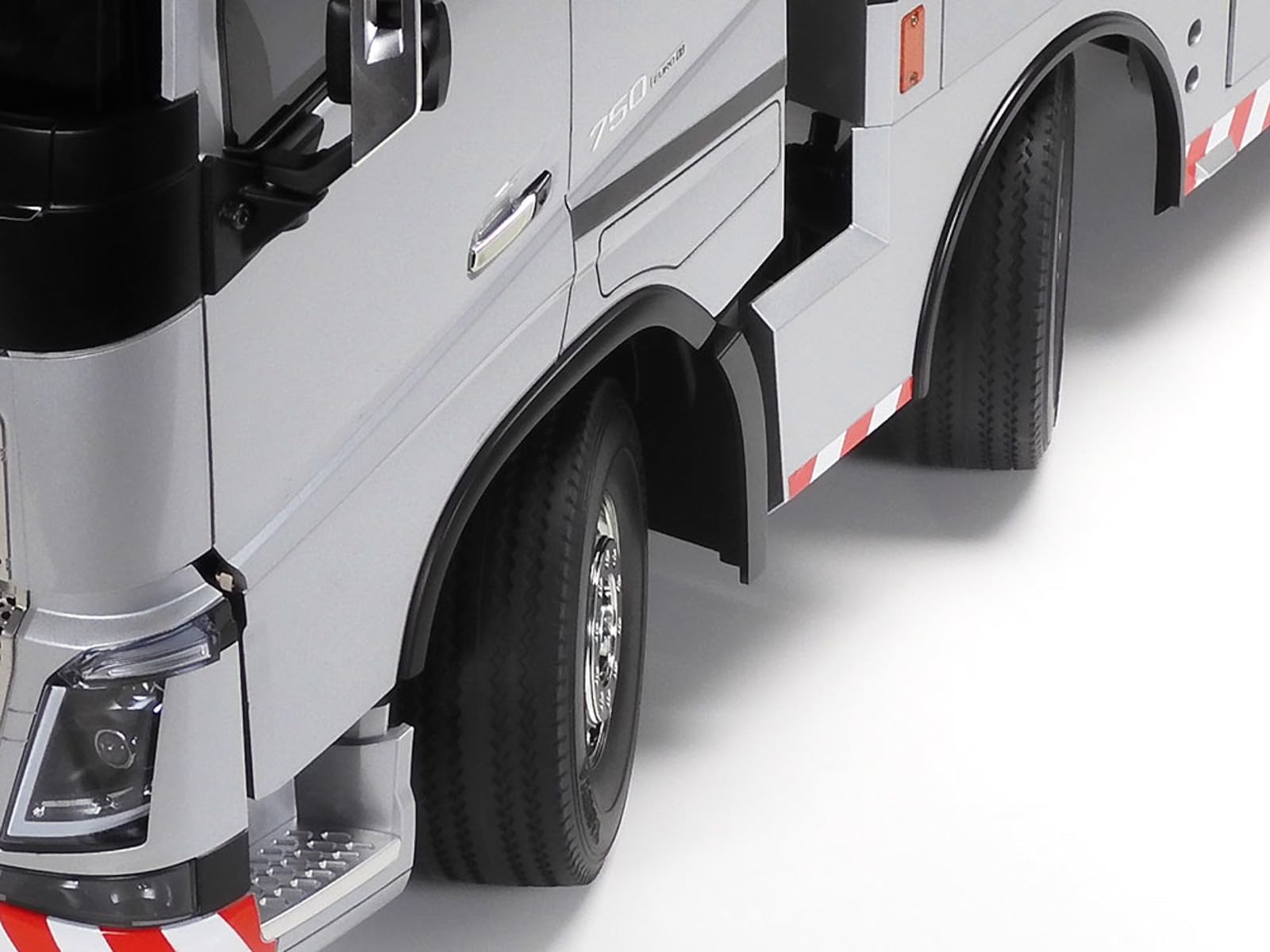 tamiya-47528-volvo-fh16-abschlepper-8x4-rc-truck-1-14-bausatz image 5