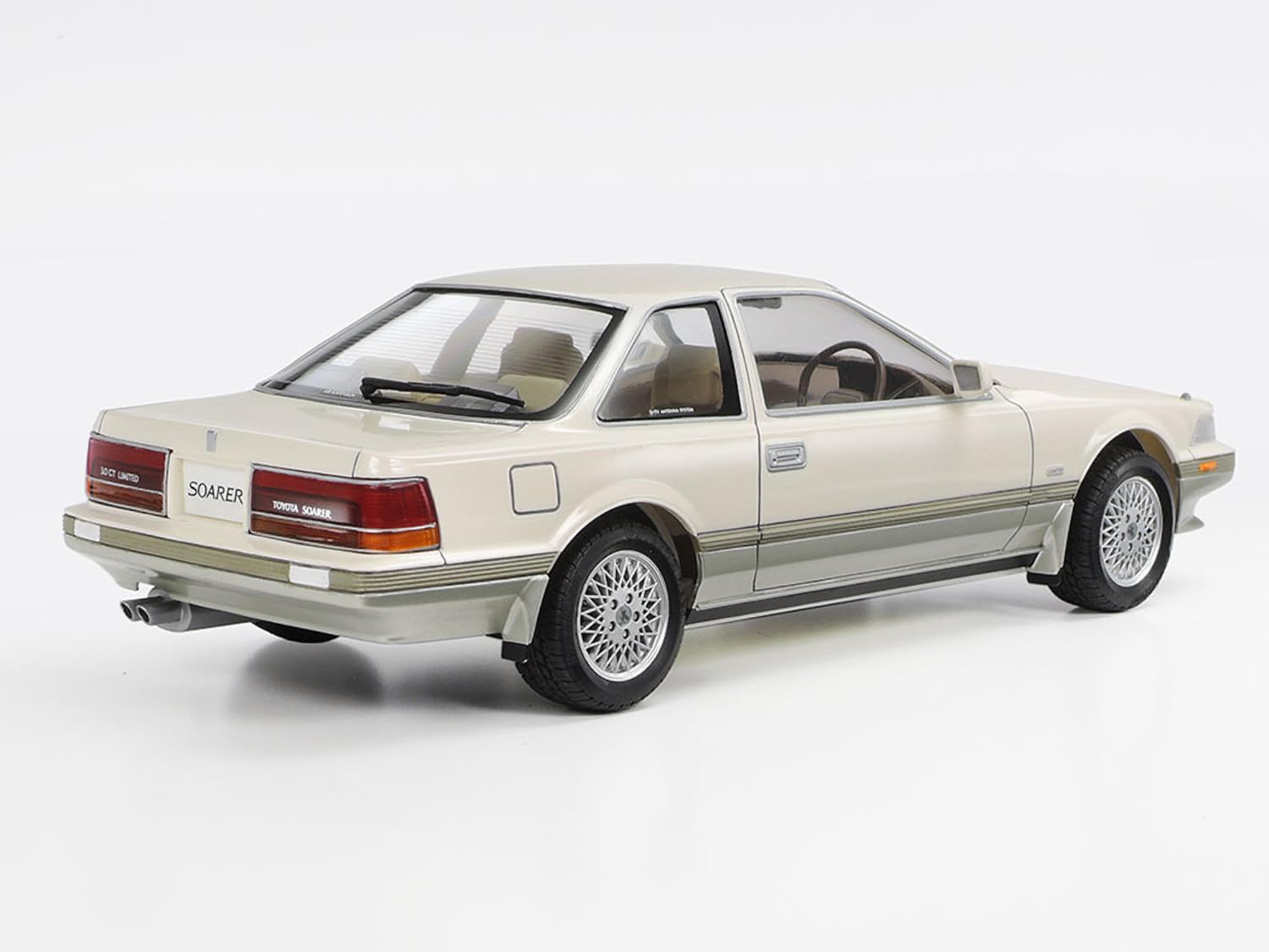 tamiya-sports-car-24064-automodell-toyota-soarer-3-0gt-1-24 image 3