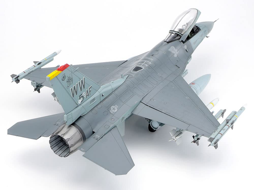tamiya-61098-f-16cj-fighting-falcon-modellbausatz-1-48 image 3