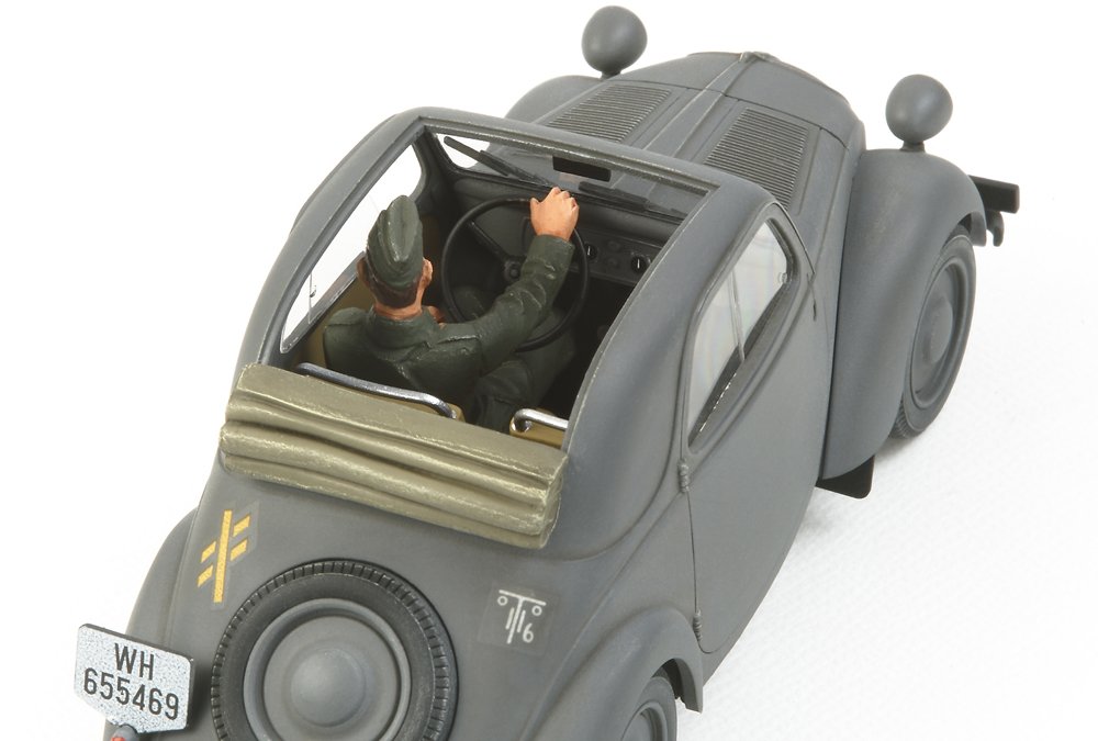 tamiya-simca-s5-35321-modellbausatz-1-35-wwii-dienstwagen-grau image 4