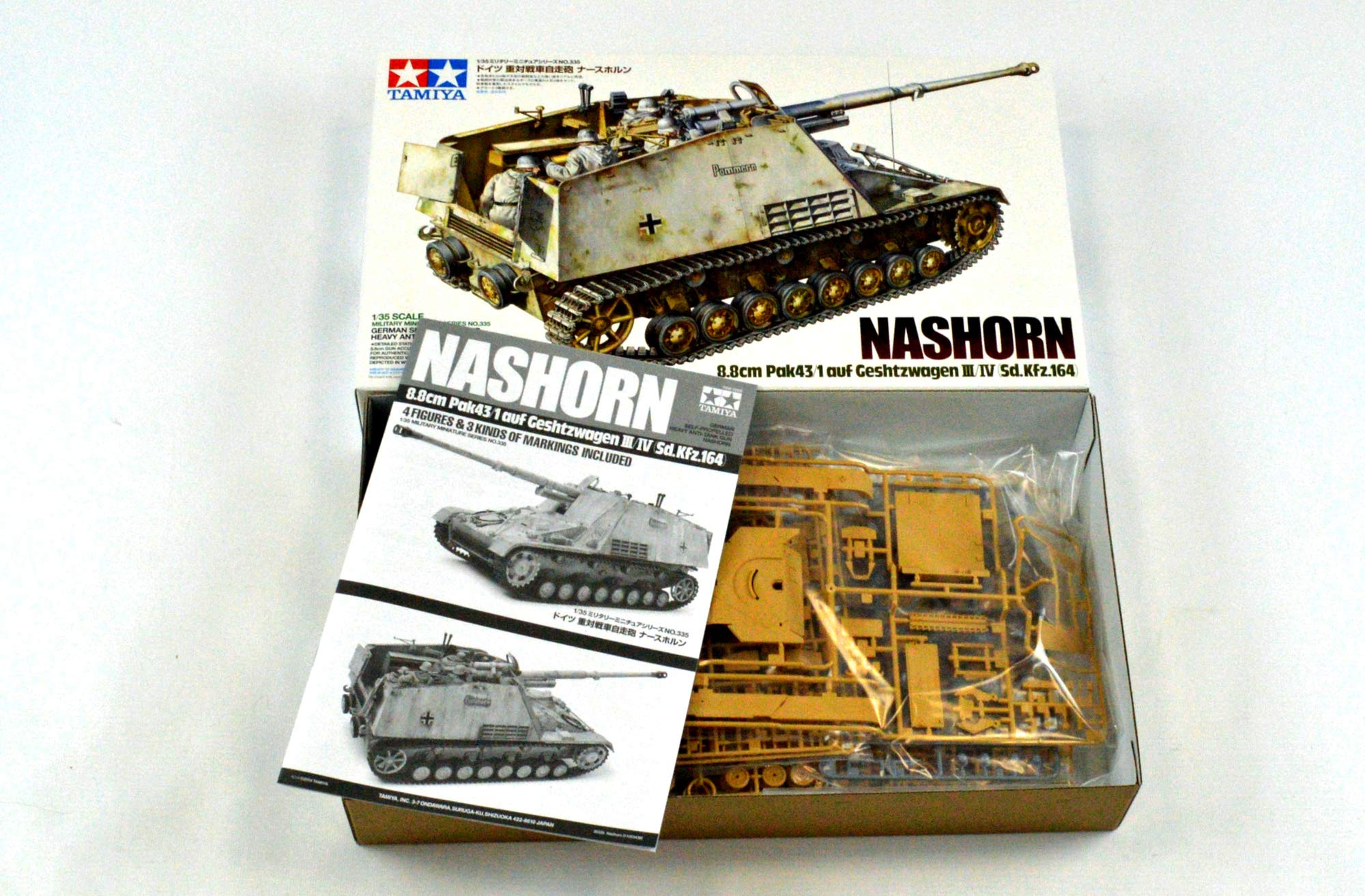 tamiya-nashorn-35335-panzer-bausatz-1-35-unlackiert image 2