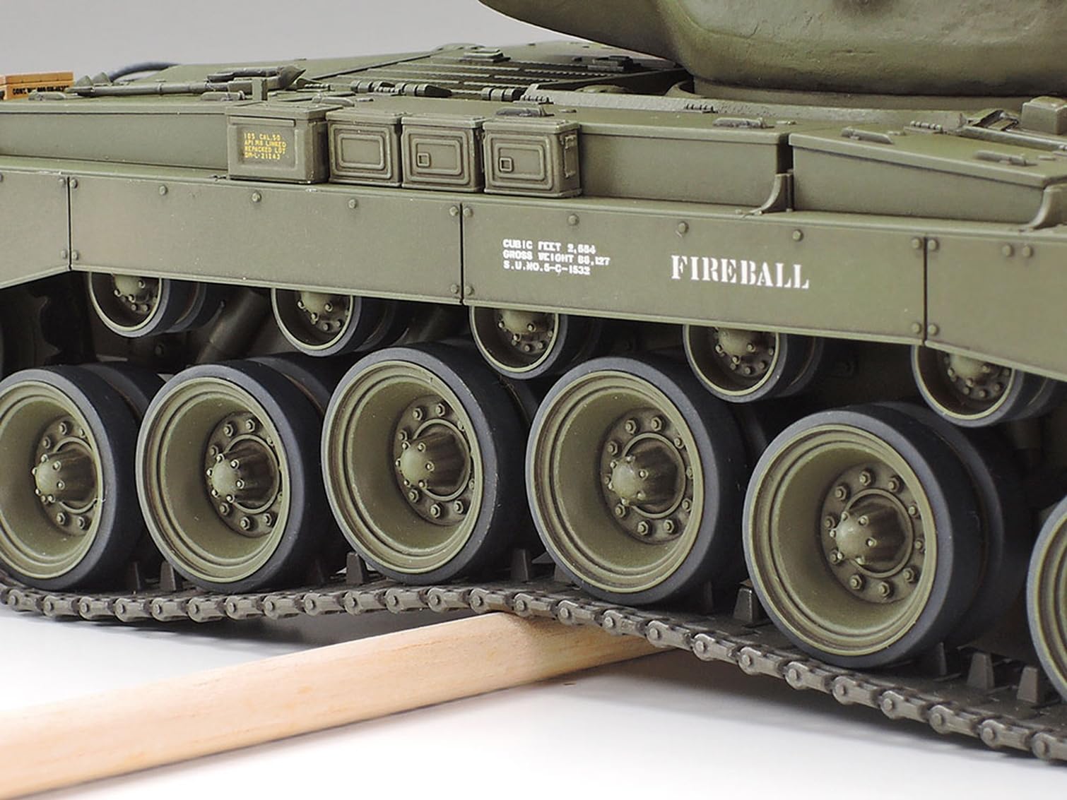 tamiya-m26-pershing-1-35-wwii-us-panzer-bausatz-2-figuren image 7