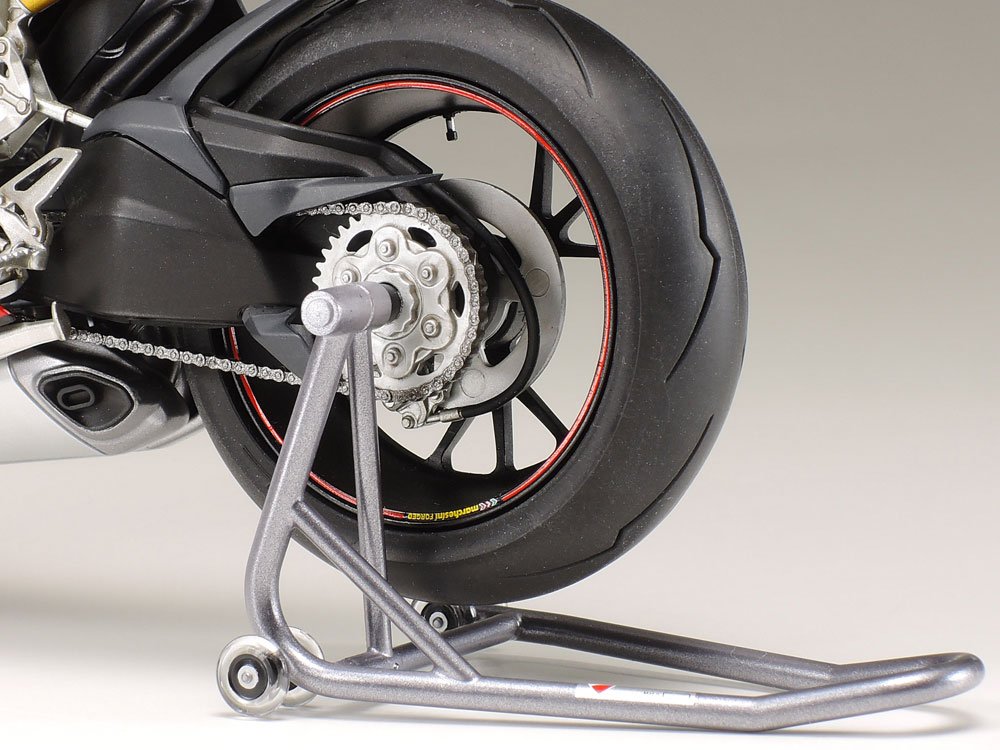 tamiya-14132-ducati-1199-panigale-s-motorradmodell-1-12 image 5