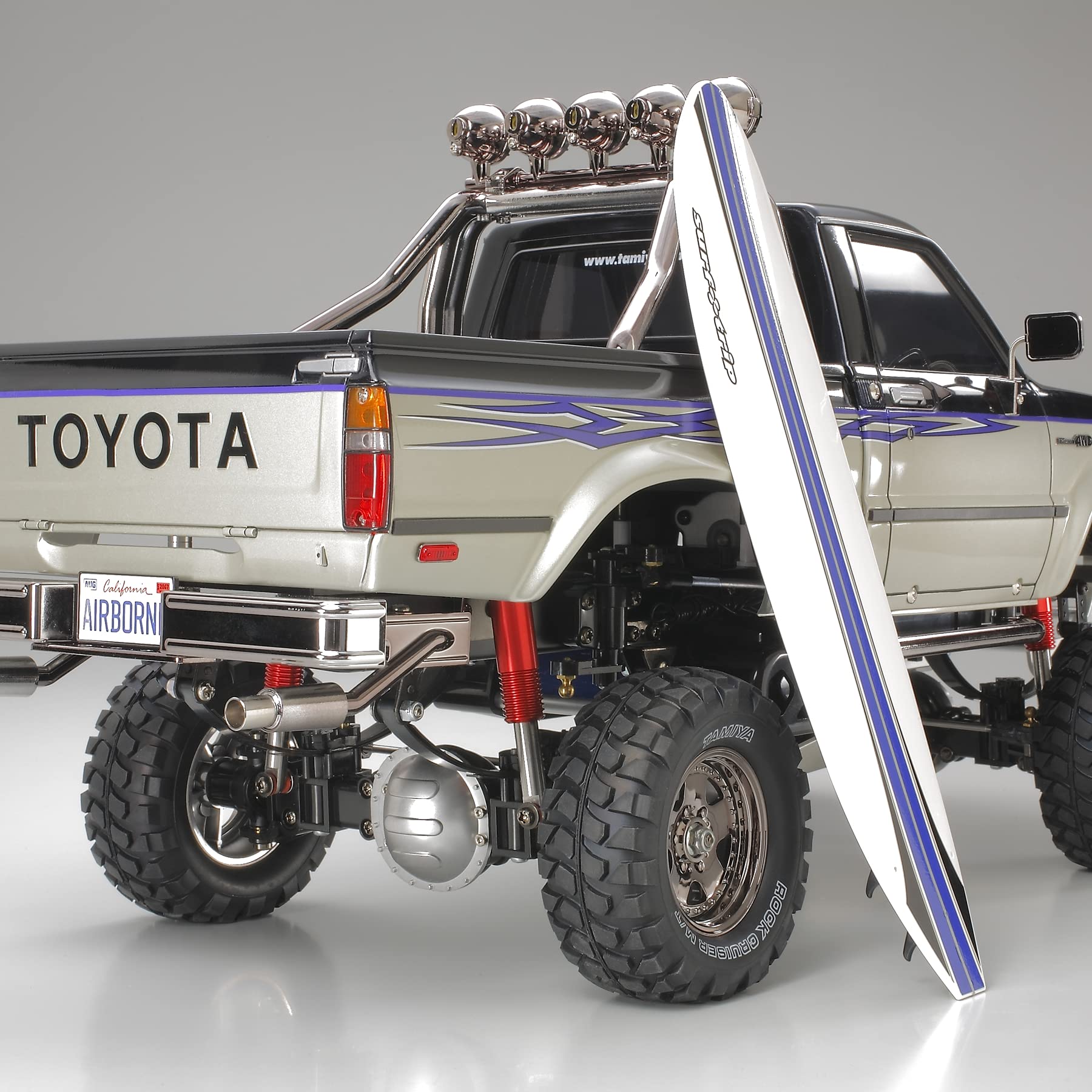 tamiya-58397-toyota-hilux-highlift-rc-pickup-1-10-4x4 image 2