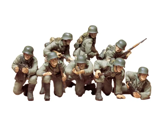 tamiya-35061-panzergrenadiere-figurenbausatz-1-35-8-figuren image 1