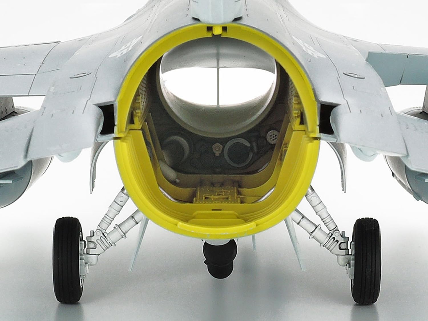 tamiya-60315-f-16cj-fighting-falcon-flugzeugmodell-1-32 image 6
