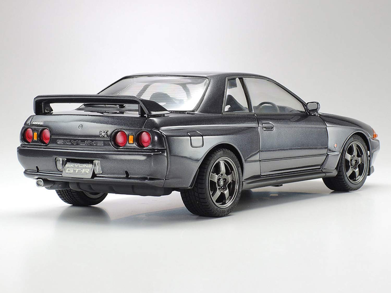 tamiya-24090-nissan-skyline-gt-r-bausatz-1-24 image 2