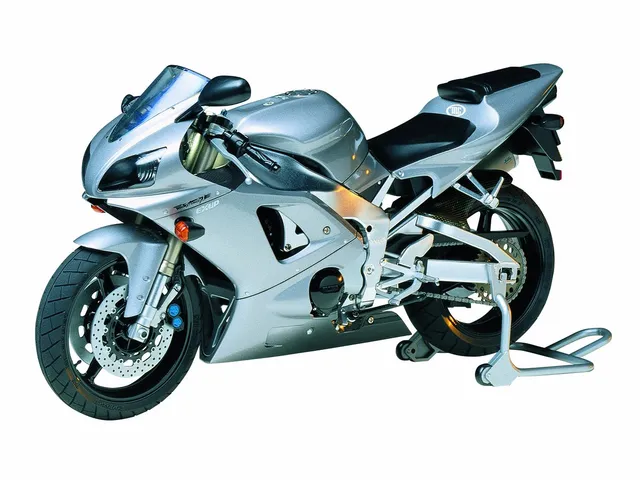 tamiya-14074-yamaha-yzf-r1-taira-racing-1-12-motorrad-bausatz image 1