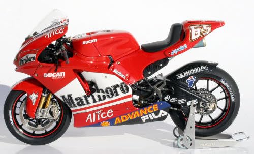 tamiya-14101-ducati-desmosedici-1-12-motorrad-bausatz-rot image 6