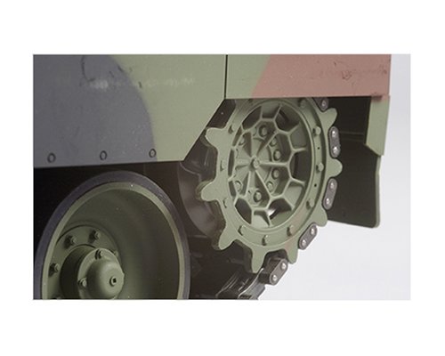tamiya-300056020-leopard-2a6-full-option-rc-panzer-1-16 image 4