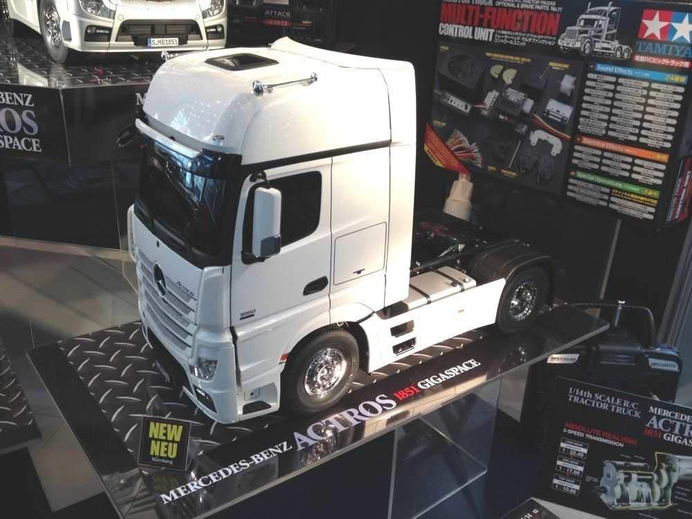 tamiya-actros-1851-gigaspace-1-14-rc-truck-bausatz image 2