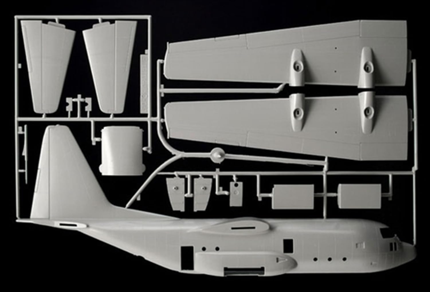 italeri-1255s-c-130j-hercules-flugzeug-bausatz-grau image 3