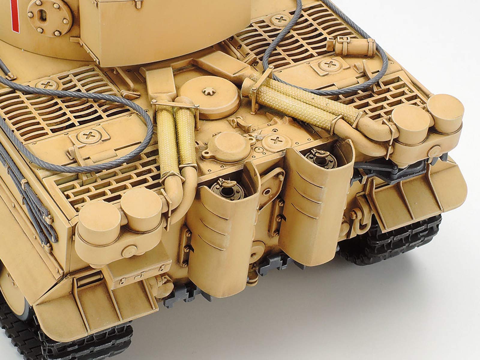 tamiya-35227-tiger-i-early-1-35-wwii-panzer-modellbausatz image 4